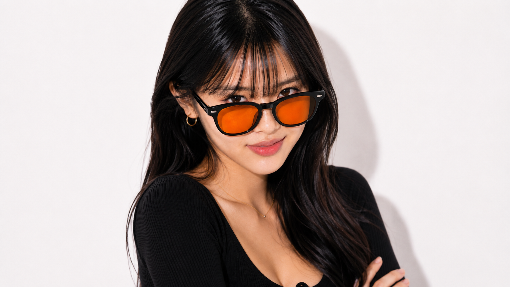 Nisalume Night glasses lifestyle